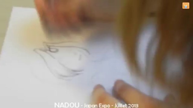 Dédicace de NADOU, dessinatrice des Légendaires Origines - Japan Expo 2013