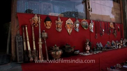 DVD-230-ladakh-market-12-1