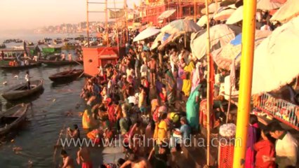 Varanasi-Ghat-Market-Shivratri-tape-7-36