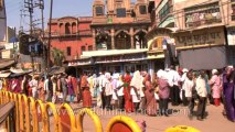 Varanasi-Ghat-Market-Shivratri-tape-7-8