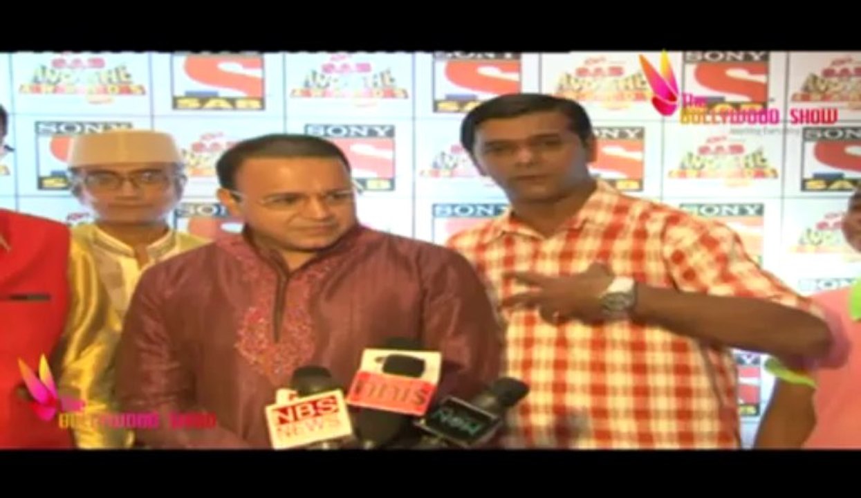 Tarak Mehta Ka Oolta Chashma Team Doing Masti  At Sab ke Anokhe Awards
