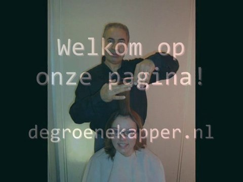 De groene kapper tegenover Dirk van den Broek