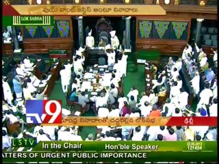 Samaikhyandhra protests disrupt Lok Sabha