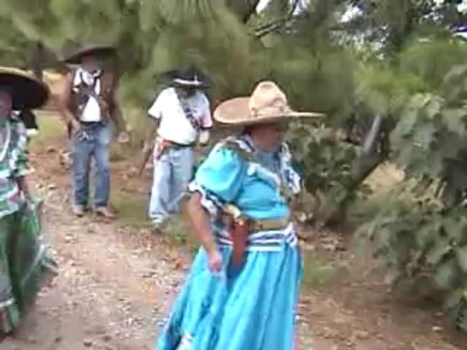 LOS GENERALES EN LOS MESONES.CANTAN Y BAILEN.