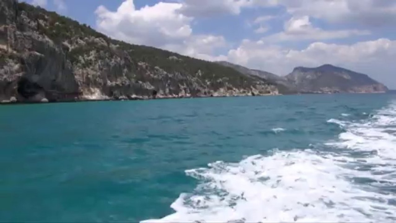 Plage de la Luna par la côte de Cala Gonone