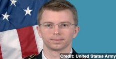 Bradley Manning Wants to Live as Woman: 'I Am Chelsea'