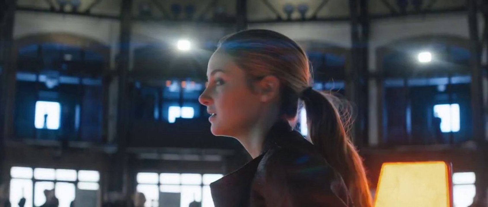 Divergent Teaser Trailer VO (13 secondes)
