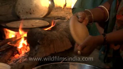 Rann-of-kutch-hdv-tape-8-woman making roti-1