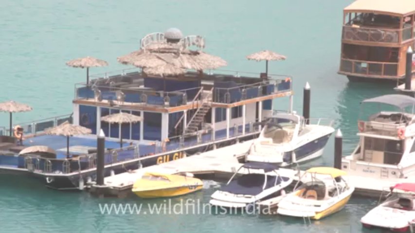 water boats in dubai