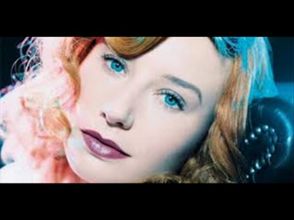 Tori Amos - Precious Things (A Tales Of A Librarian)