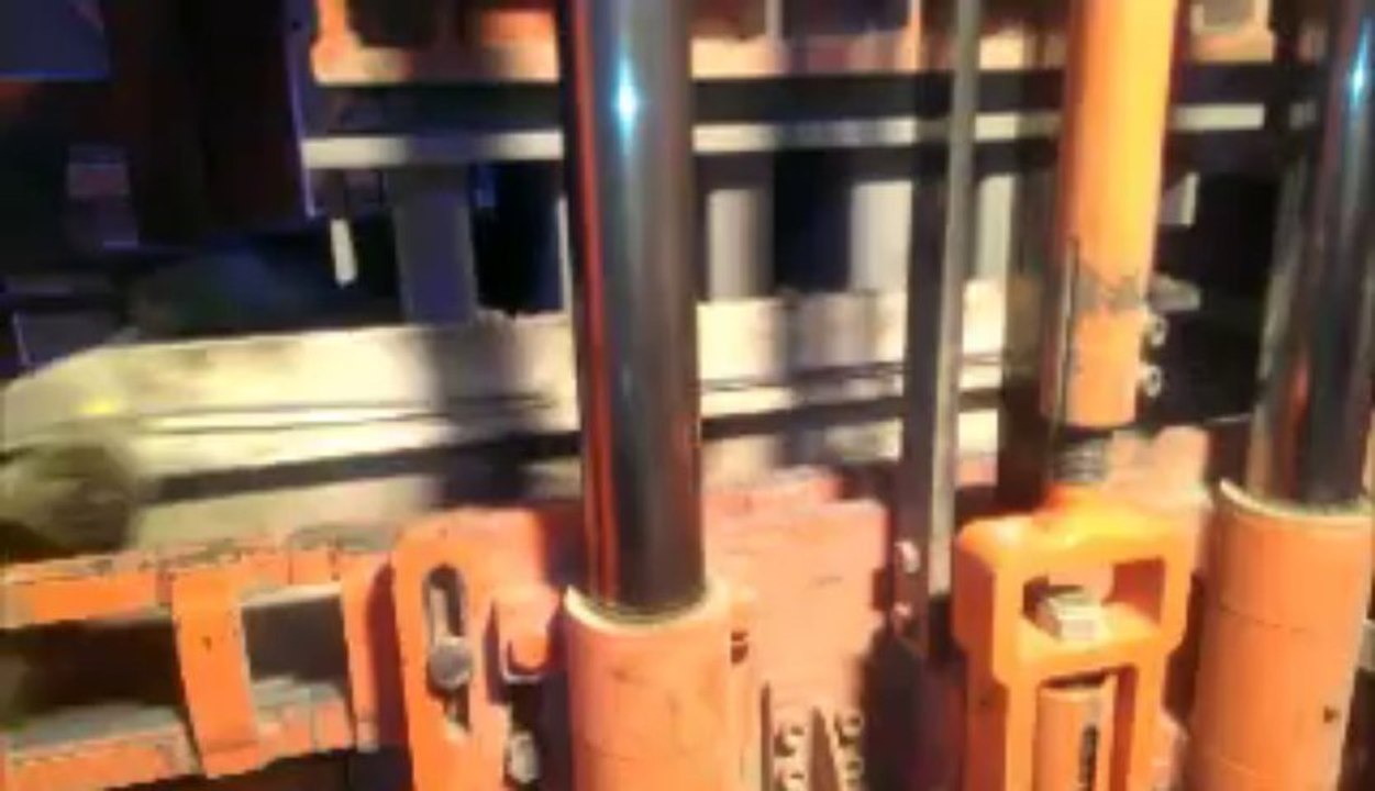 ÇOK TEMİZ YONTAR MARKA KPM1036 MODEL PARKE MAKİNASI İSTERMİSİNİZ