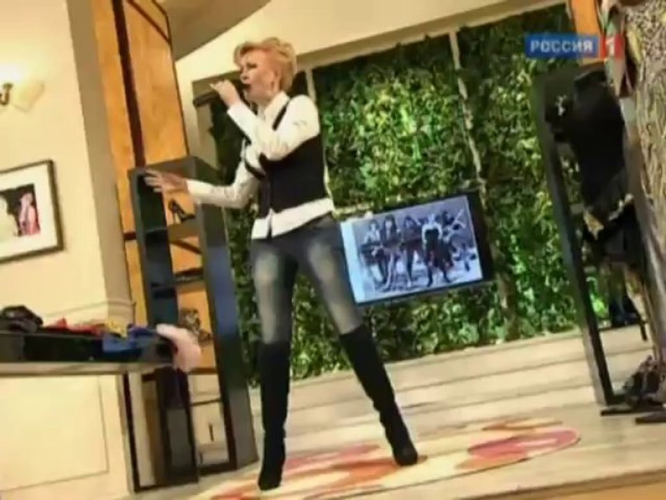 Светлана Разина - "Новый герой" _ на передаче "С новым домом"  13.02.2012