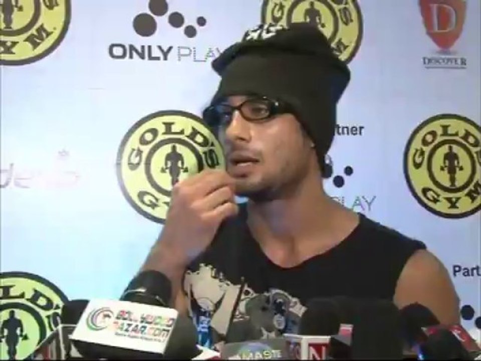 raw:pratik babbar aftab sivdasani at relaunch of gold gym