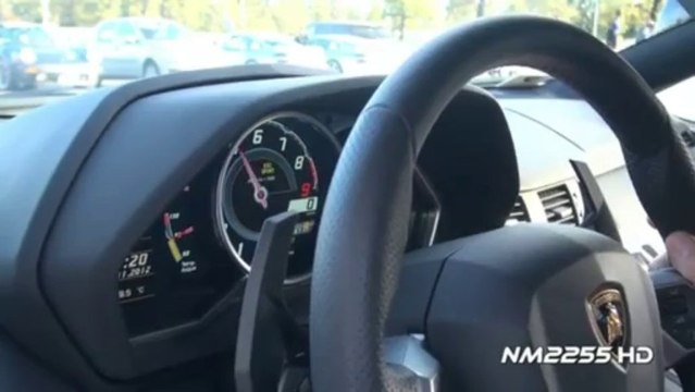 Lamborghini Aventador - INSANE Accelerations and Sounds