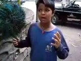 El que no aprende no vende, este niño habla como no sé cuantos idiomas, ¿cuántos distinguen ustedes So Soren