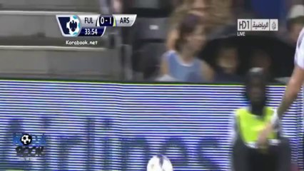 اصطدام ريسه بالمصور _ مباراة فولهام وآرسنال