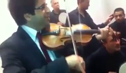 Baki Kemancı-Sahne Öncesi Prova(Arkadaşları)