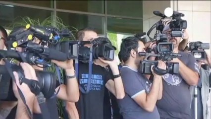 US strengthens naval force off Syrian coast