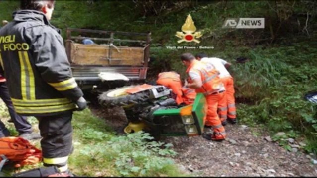 71 ENNE MUORE SOTTO IL TRATTORE