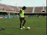 Ronaldinho Jongle