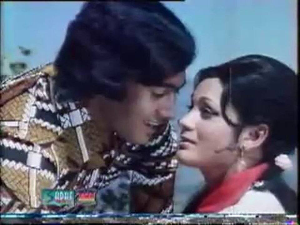 Mehdi Hassan and Naheed Akhtar sang choroon na tera