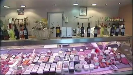 Honoré "citoyen du monde" en Belgique, Depardieu offre un barbecue géant