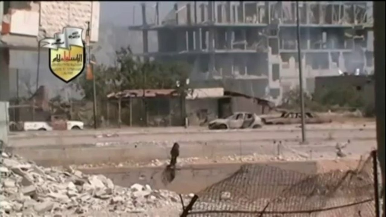 Pilonnage et combats violents continuent dans la banlieue de Damas