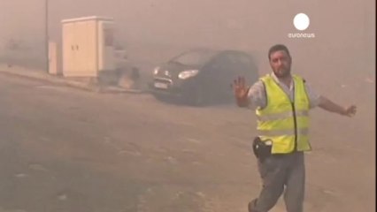 Portogallo, mille soccorritori cercano di spegnere gli...