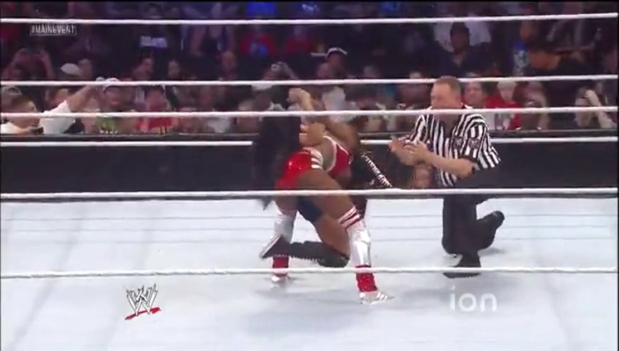 Aj Lee vs Naomi