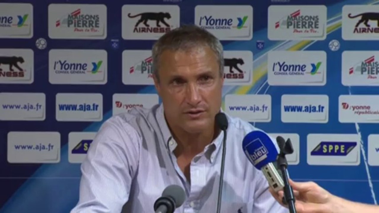 Conférence de presse AJ Auxerre - Châteauroux (2-0) : Bernard  CASONI (AJA) - Didier THOLOT (LBC) - 2013/2014