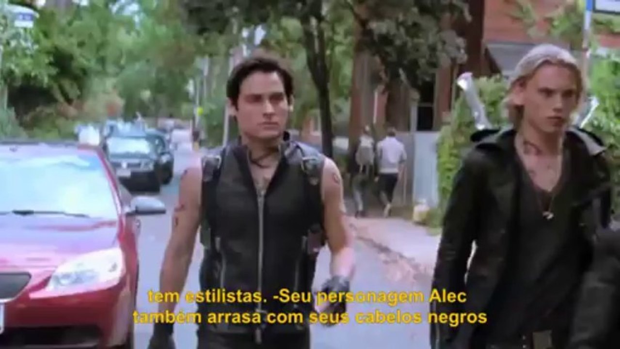 Vervegirl entrevista o elenco de Cidade dos Ossos na Premiere em Toronto