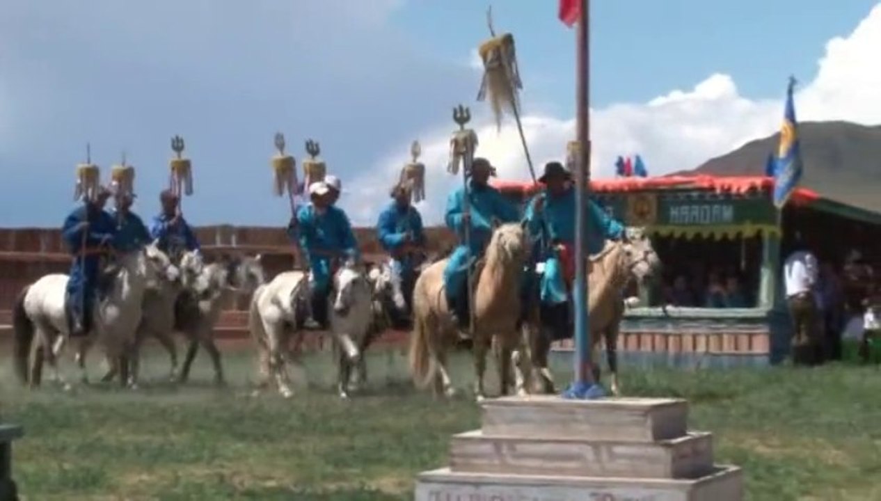 La route de la soie - La Mongolie Fête du Naadam Cérémonie - Gilles Cousin