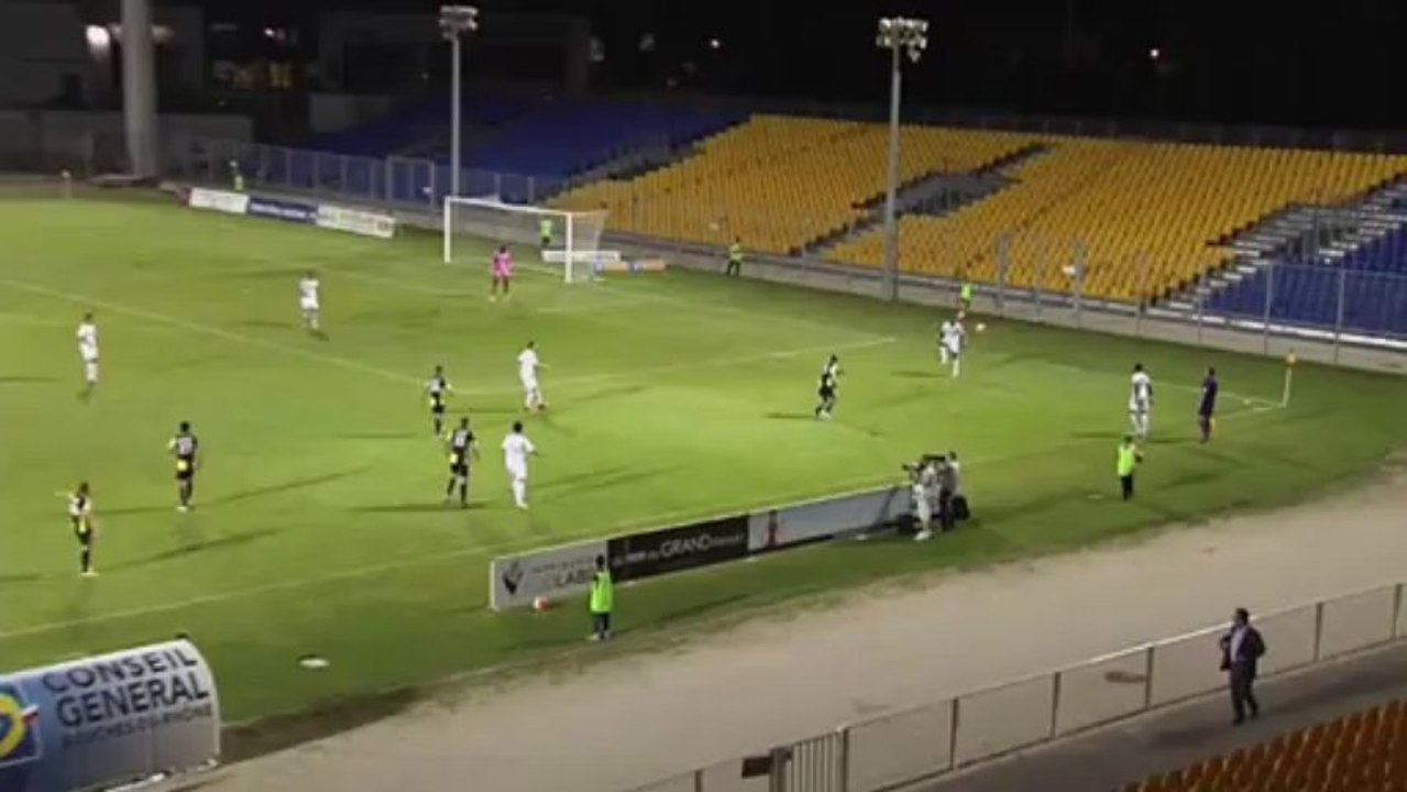 AC Arles Avignon (ACA) - Clermont Foot (CF63) Le résumé du match (4ème journée) - 2013/2014