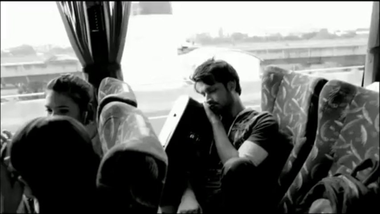 Apne Dil Ki Jo Suni Ek Rah Yun Chuni (Jaazba commercial Voice Over,2012) ft Atif Aslam