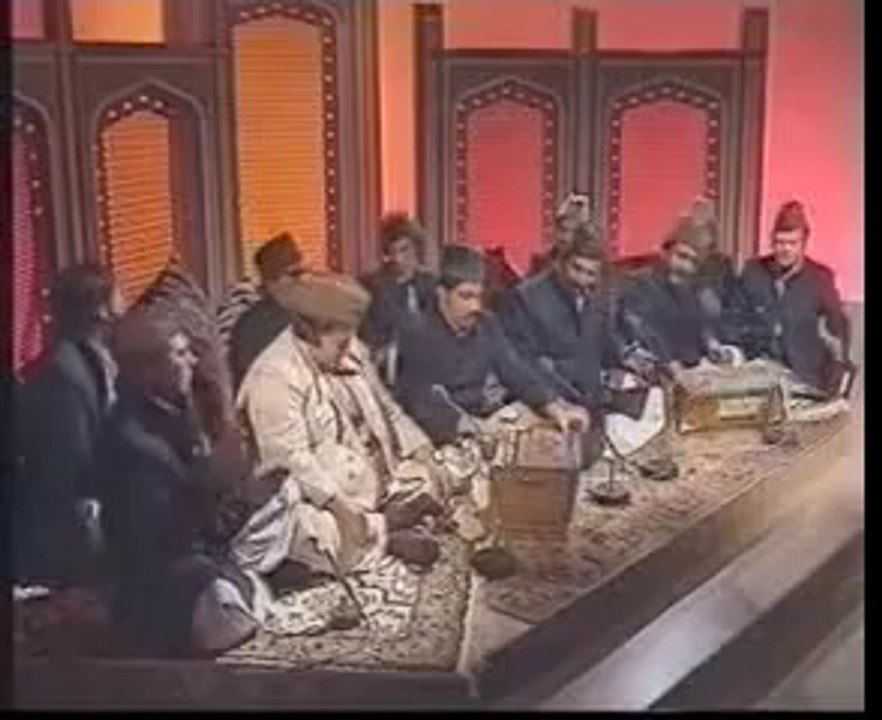Dayar-e-Ishq Mein Apna Maqaam Paida Kar live