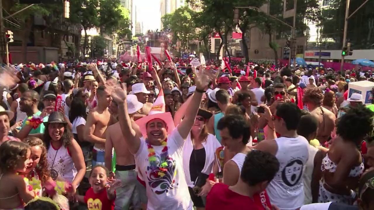 En calles de Rio ya es Carnaval