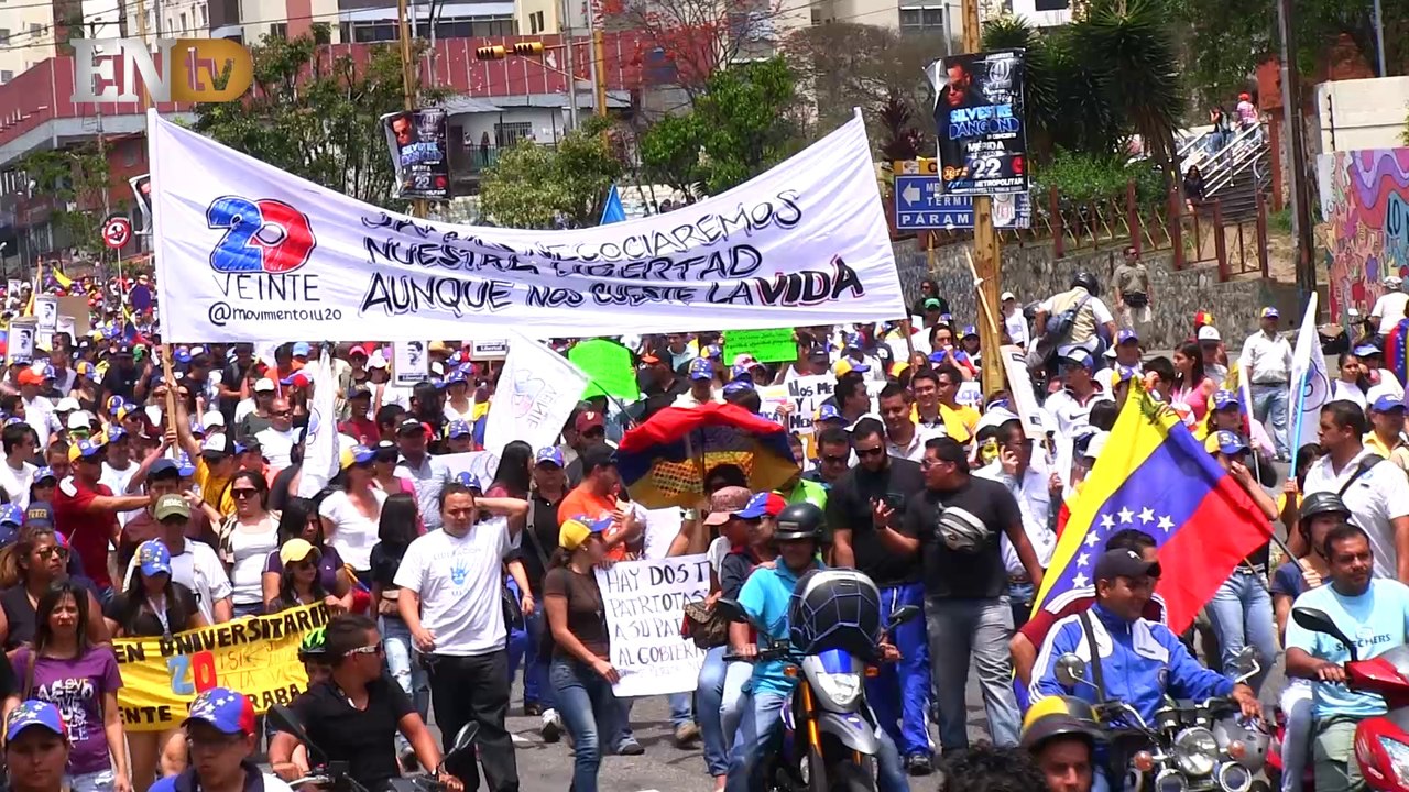 Así marcharon los estudiantes en Mérida