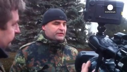 Crimea. Uomini in armi controllano aeroporto di Sinferopoli.