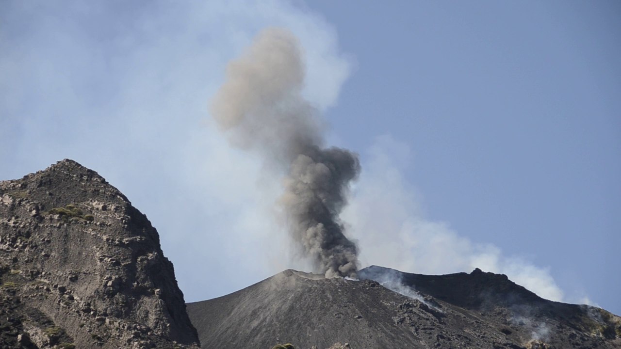 _DSC18515 Stromboli, grondements et souffle en cours d'éruption