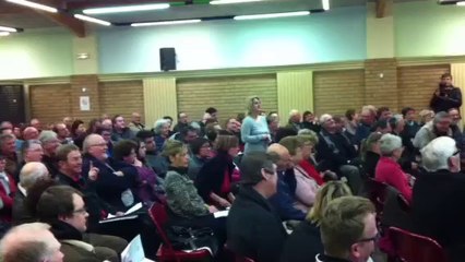 Réunion agitée autour du gaz de houille à Divion