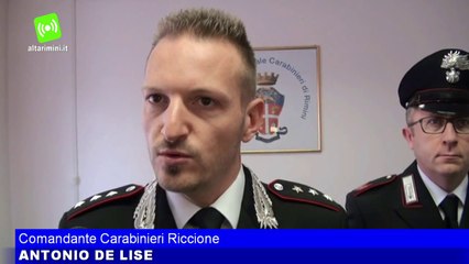 Sfigura a pugni il volto della madre. Arrestato riccionese