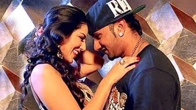 Sunny Leone Getting Close With Honey Singh In Ragini MMS2 !