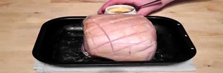 Christmas Roast Gammon How to cook recipe with Honey mustard cloves Ham Pork_clip144