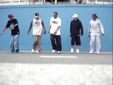 Hip Hop dancers on a Celtic music... Crazy parody! Celtic Walk