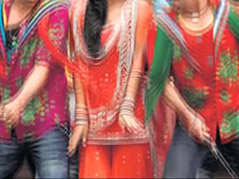 Salman and Akshay swaging for Fugly