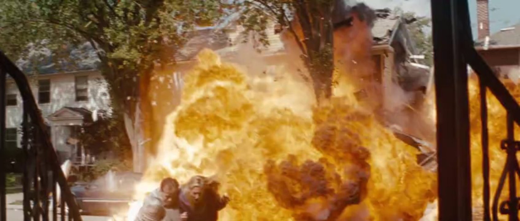 L'aube Rouge - Extrait "L'Invasion spectaculaire" HD 1808p