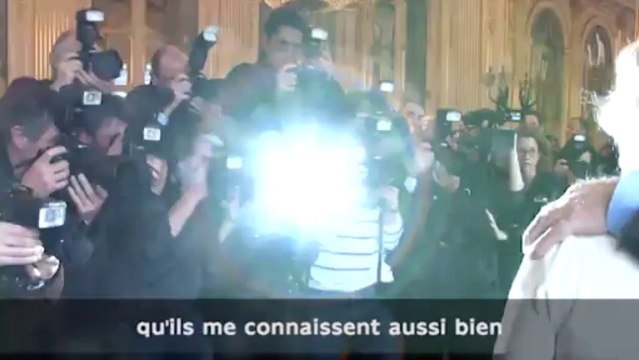 Remise des insignes de Commandeur dans l'ordre des Arts et des Lettres à Sir Michael Caine