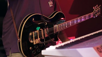 Terrace Martin "Can't Help It" (Tribute To Michael Jackson)