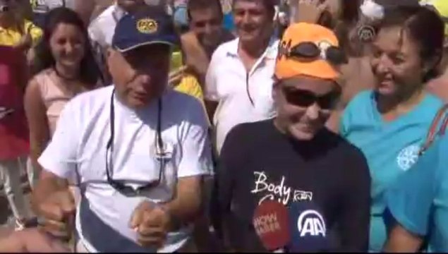 Bo Derek Çanakkale Boğazı'nı yüzerek geçti