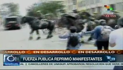 ESMAD arremete contra manifestantes de Bogotá que apoyaban el paro